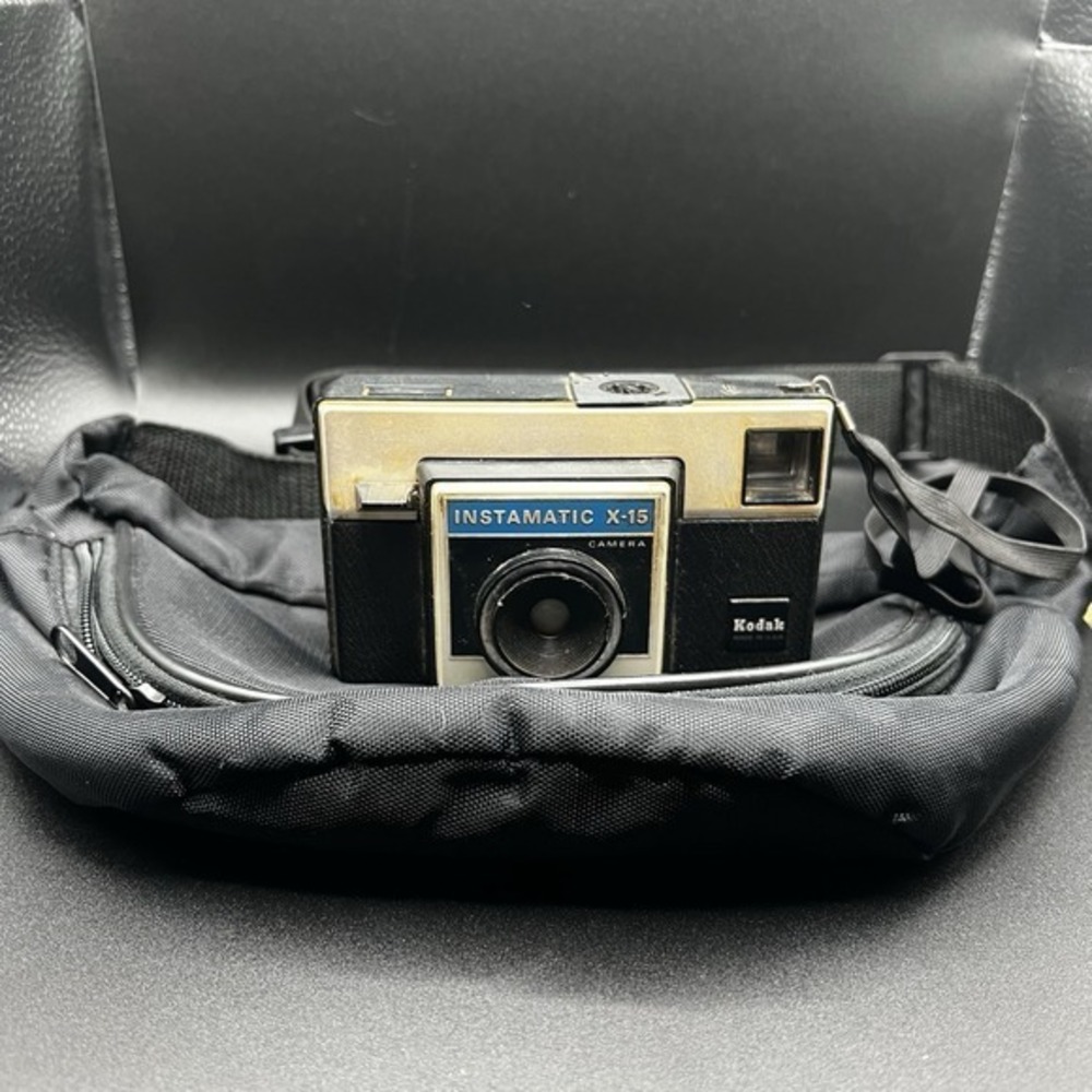 Vintage Kodak‎ Instamatic X-15 Point & Shoot Film Camera with bag